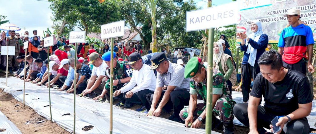 Launching Kebun MBG Terintegrasi, Gubernur Sulsel: SPPG Wajib Serap Pangan Lokal