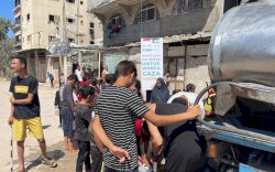 Gaza Kekeringan, Indonesia Salurkan 10.000 Liter Air Bersih untuk 500 Keluarga Terdampak Perang 