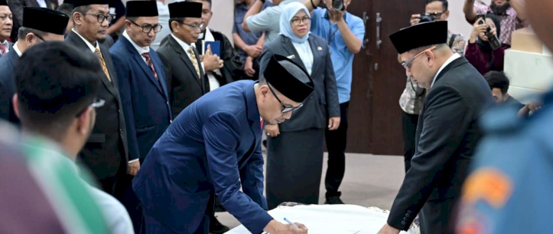 Munafri Tekankan Integritas dan Kolaborasi dalam Pelantikan Direksi dan Dewas BUMD Makassar