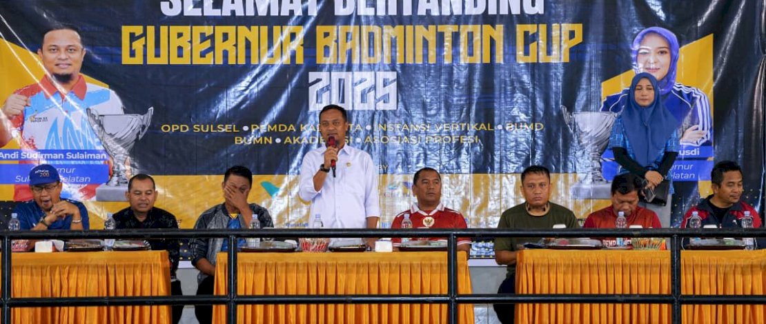 Gubernur Sulsel, Andi Sudirman Sulaiman secara resmi membuka Gubernur Badminton Cup 2025 dalam rangka memeriahkan Hari Ulang Tahun (HUT) Sulsel ke-356 di GOR Bulutangkis Kompleks Perkantoran Gubernur Sulsel, Kamis, 9 Oktober 2025.