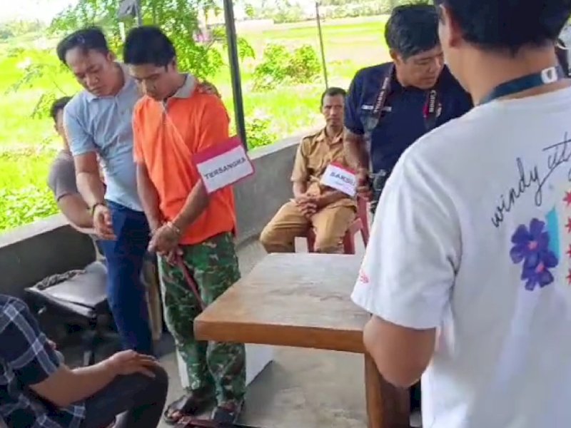 Rekonstruksi Pembunuhan Kepala Desa Salebba di Bone Diwarnai Ketegangan, Saksi Bantah Versi Tersangka