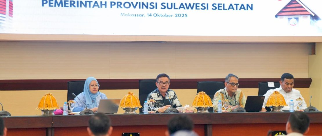 Rapat Koordinasi Monitoring dan Evaluasi MCSP Pemprov Sulsel bersama Koordinasi dan Supervisi (Korsup) Wilayah IV Komisi Pemberantasan Korupsi (KPK) di Ruang Rapat Pimpinan Kantor Gubernur Sulsel, Selasa, 14 Oktober 2025.