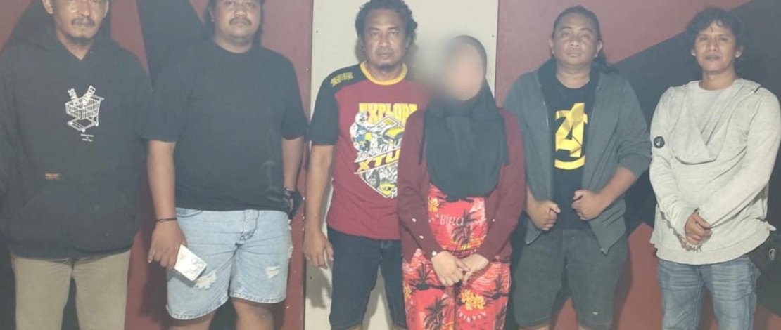 Seorang pegawai minimarket Alfamidi di Kabupaten Bone diamankan pihak kepolisian Polsek Tanete Riattang, setelah diduga melakukan penggelapan uang perusahaan hingga ratusan juta rupiah.