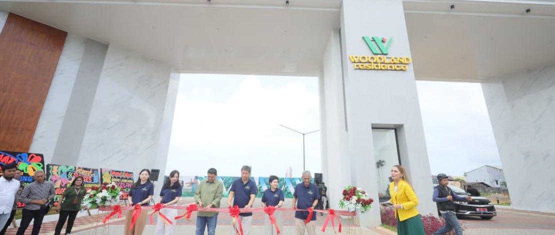 Wali Kota Makassar, Munafri Arifuddin, secara resmi melakukan Launching SMM Woodland Residence yang dikembangkan oleh PT Indo Bangun Mitra Perkasa, Sabtu (18/10/2025).