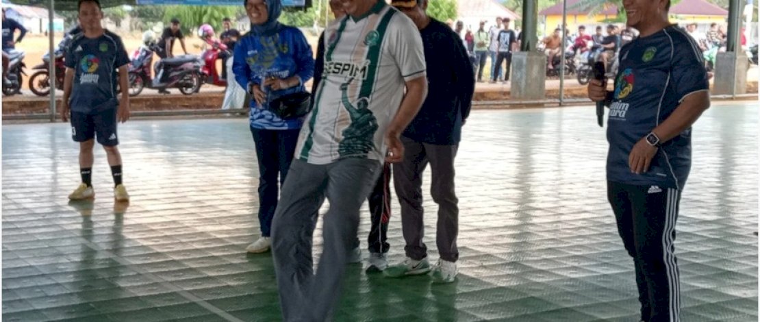 Bupati Irwan Apresiasi Kekompakan Pemuda Desa Pasi-Pasi Gelar Turnamen Mini Soccer dan Volly