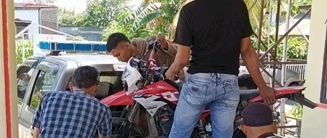 Aksi pencurian sepeda motor di Kecamatan Bontocani, Kabupaten Bone, berhasil diungkap dalam waktu kurang dari 24 jam. Aksi pencurian sepeda motor di Kecamatan Bontocani, Kabupaten Bone, berhasil diungkap dalam waktu kurang dari 24 jam.