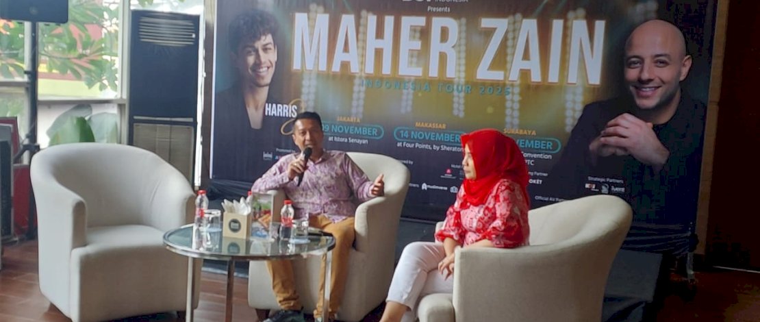 CEO Rajamice, Panca R Sarungu, bersama Direktur Pemasaran Hotel Four Points by Sheraton Makassar, Devi Pujayanti, dalam Konferensi Pers Tour Maher Zain - Harris J di Makassar.