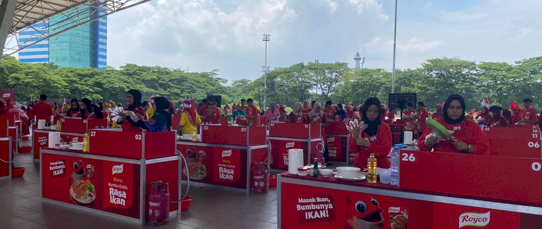 Kompetisi masak ikan terbesar digelar di Tribun Lapangan Karebosi, Kota Makassar, Sabtu, 25 Oktober 2025. Kompetisi masak ikan terbesar digelar di Tribun Lapangan Karebosi, Kota Makassar, Sabtu, 25 Oktober 2025.