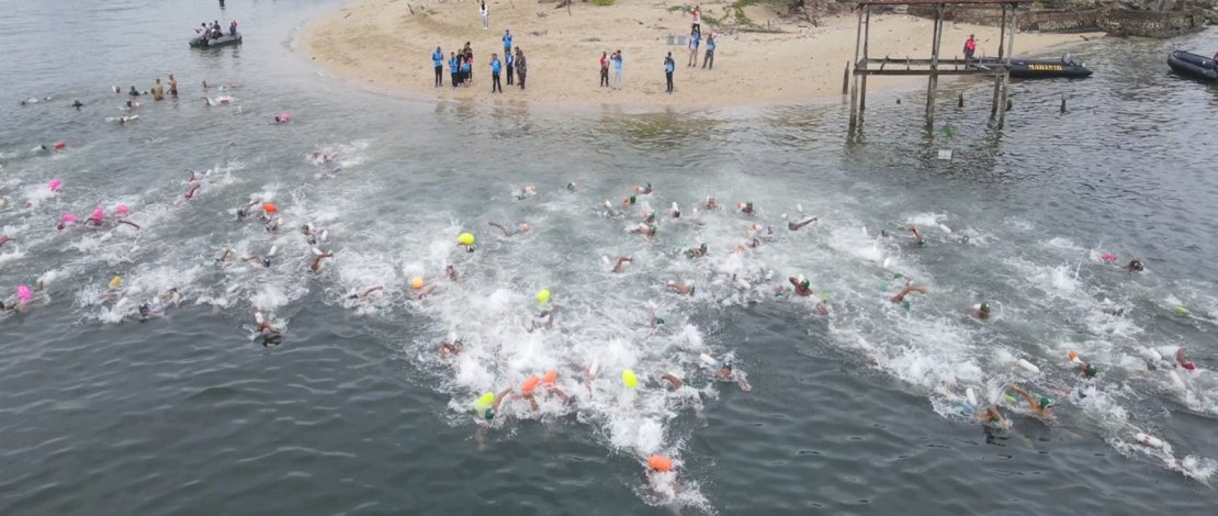 Perenang dari Koarmada II dan UKM Unhas Taklukkan Laut Makassar di Ajang Navy Open Water Sport Perenang dari Koarmada II dan UKM Unhas Taklukkan Laut Makassar di Ajang Navy Open Water Sport