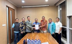 Pelindo Regional 4 dan PT Eastern Teken Kerja Sama Layanan Kepelabuhanan