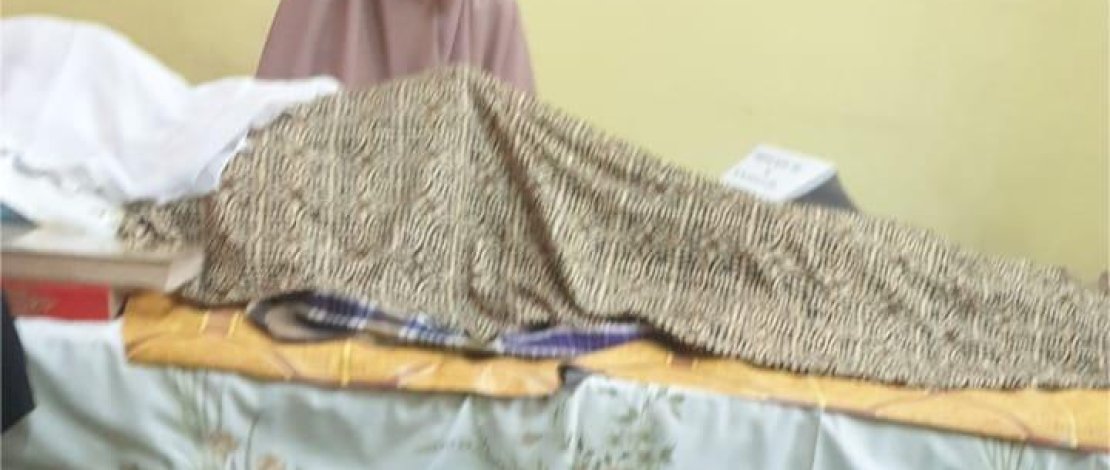 Jenazah di semayamkan di rumah duka
