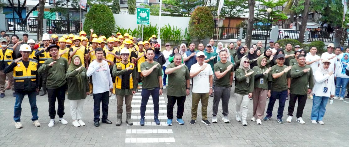 Kolaborasi Pelindo dan Pemkot Makassar Gelar Aksi Jumat Bersih di Kawasan Pelabuhan Soekarno-Hatta