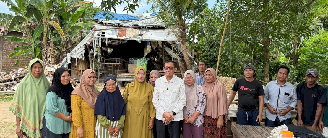 Anggota DPR RI dalam kegiatan sosialisasi PHBS Program SANIMAS di Desa Panyangkalang, Kecamatan Bajeng, Kabupaten Gowa, baru-baru ini