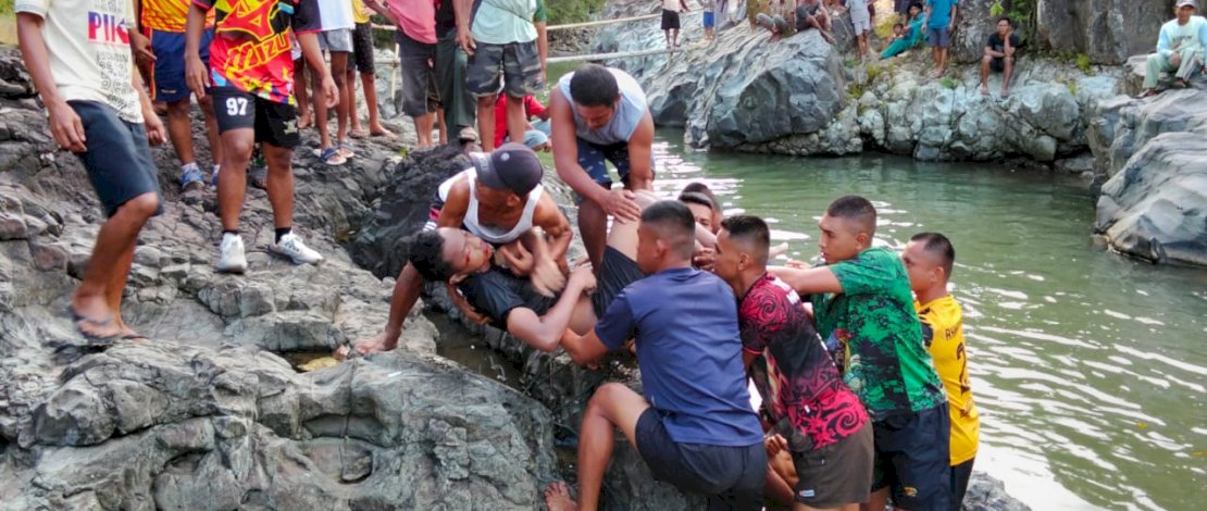 Seorang pemuda bernama Aldyansya (21), warga Dusun Sanrego, Desa Tellongeng, Kecamatan Mare, Kabupaten Bone, dilaporkan tenggelam saat latihan renang di Sungai Useng, Dusun Useng, Desa Ujung Tanah, Kecamatan Mare, pada Jumat, 7 November 2025, sekira pukul 14.00 Wita.
