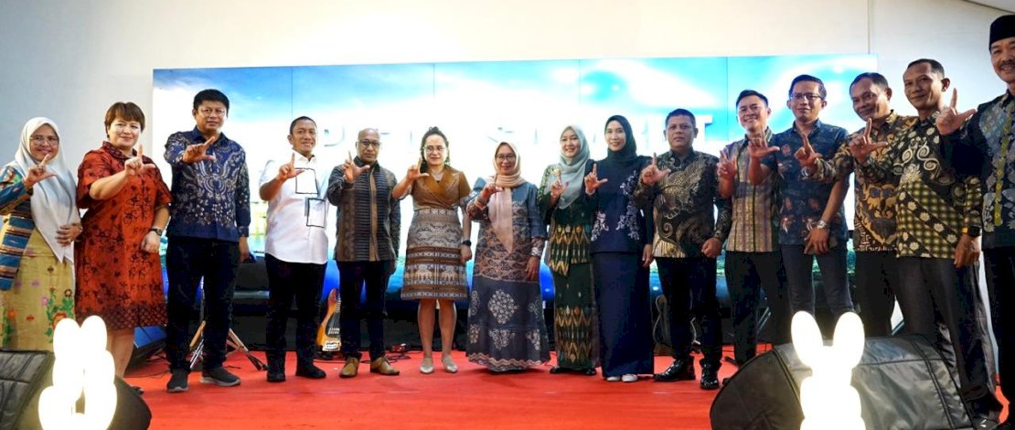 Bupati Luwu Timur, Irwan Bachri Syam, menghadiri acara pisah sambut dan ramah tamah Kepala Kejaksaan Negeri (Kajari) Luwu Timur yang berlangsung di Taman Antar Bangsa (TAB) Sorowako, Kecamatan Nuha, Minggu, 9 November 2025.