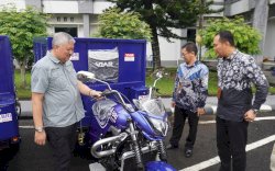Pemkab Pinrang Terima Tiga Unit Motor Pengangkut Sampah dari BRI