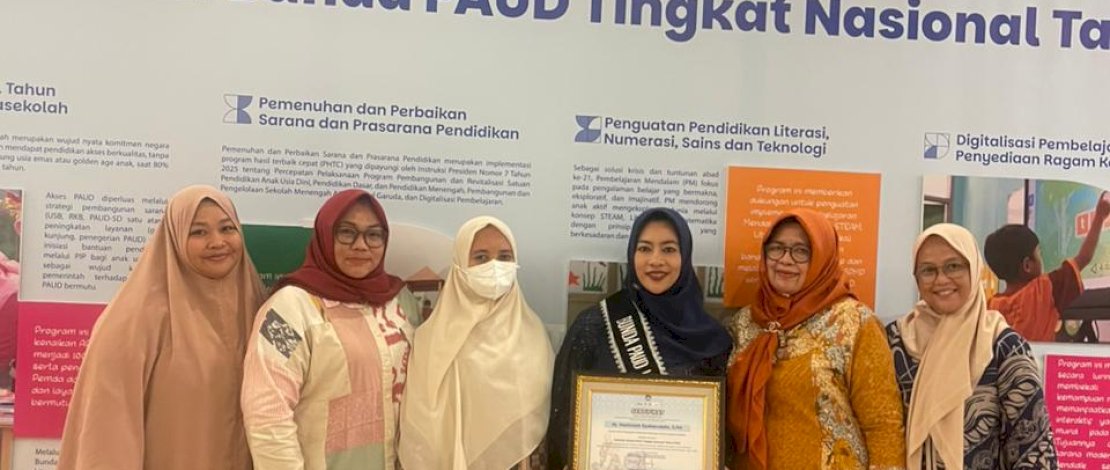 Bunda PAUD Kabupaten Sidenreng Rappang (Sidrap), Haslindah Syaharuddin, menghadiri ajang Apresiasi Bunda PAUD Tingkat Nasional Tahun 2025 yang digelar oleh Kementerian Pendidikan, Kebudayaan, Riset, dan Teknologi (Kemendikbudristek) di Hotel The Sultan, Jakarta, Kamis, 13 November 2025.