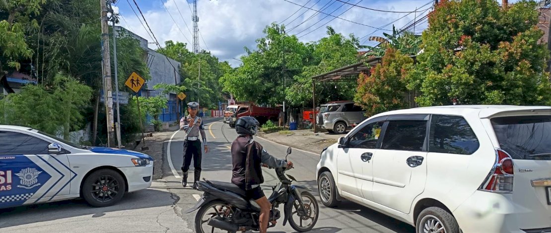 Tilang manual hanya boleh dilakukan oleh anggota Polantas yang berpangkat Perwira. Selain Perwira tidak diperkenankan melakukan tilang manual sampai ada ketentuan lebih lanjut.