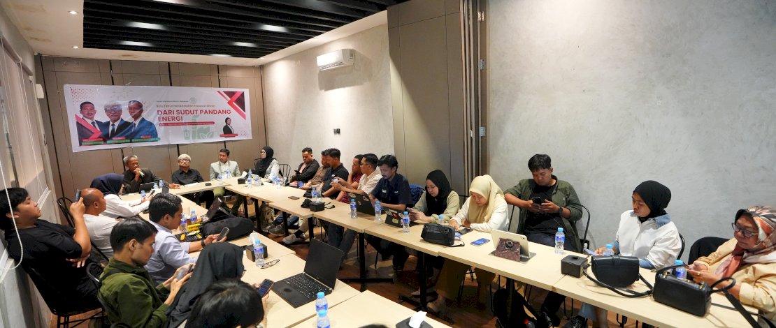 Diskusi bertema "Satu Tahun Pemerintahan Prabowo-Gibran dari Sudut Pandang Energi" di Makassar, Sulsel, Senin, 17 November 2025. 