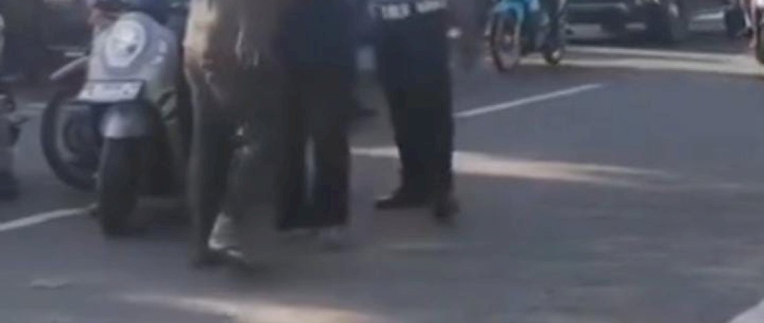 Tak Terima Ditegur, Pengendara Motor di Maros Nekat Coba Pukul Polantas