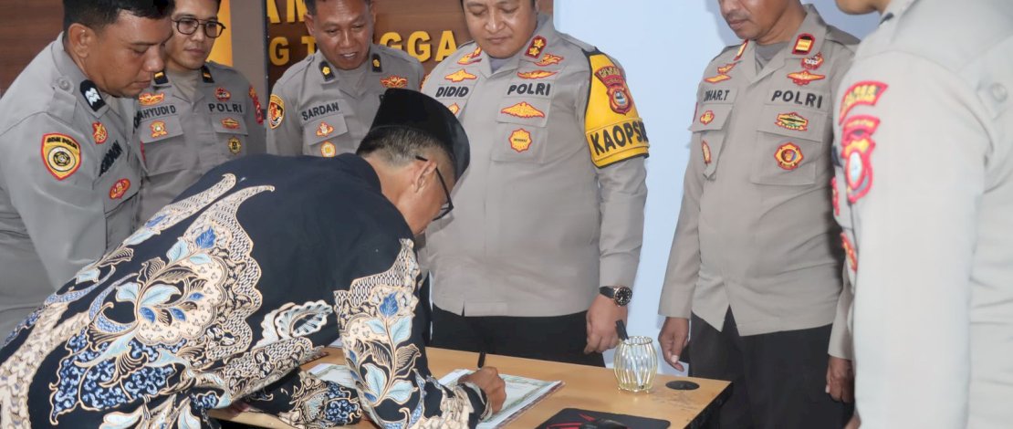 Penandatanganan Pakta Integritas Penerimaan Bintara Brimob Polri Tahun 2025.