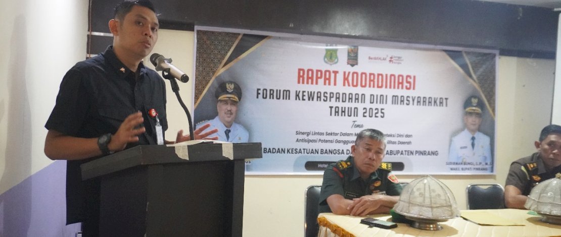Forum Kewaspadaan Dini Masyarakat (FKDM), yang digelar Badan Kesatuan Bangsa dan Politik (Kesbangpol) Kabupaten Pinrang di Aula Hotel Atiqa, Kamis, 20 November 2025.
