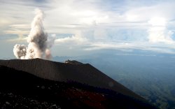Puluhan Rumah dan Fasilitas Umum Rusak Berat Akibat Erupsi Gunung Semeru di Lumajang