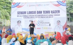 Sentuh Hati Ribuan Lansia, Wali Kota Makassar Ajak Hidup Sehat dan Beri Hadiah Umrah