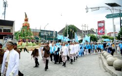 Rayakan HUT ke-6, Partai Gelora Gelar Pawai Budaya dan Bagikan Gunungan ke Masyarakat Jogja