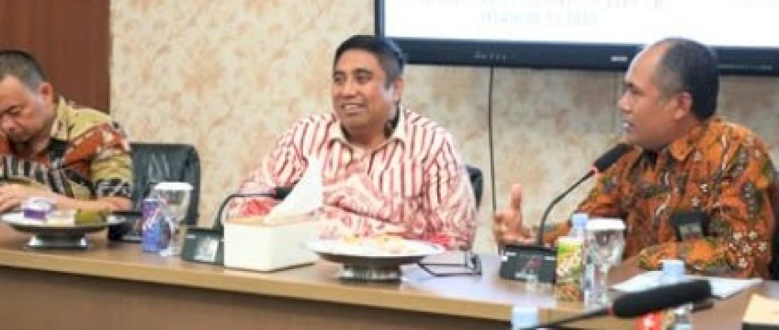 Bupati Maros Didampingi Sekda Terima Tim BPK RI Sulsel pada Exit Meeting Pemeriksaan LKPD 2025
