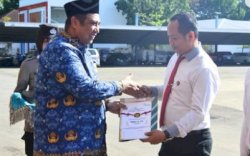 Bupati Maros Ikuti Upacara Hari Kesadaran Nasional 2025 dan Penyerahan Penghargaan serta SK Pensiun