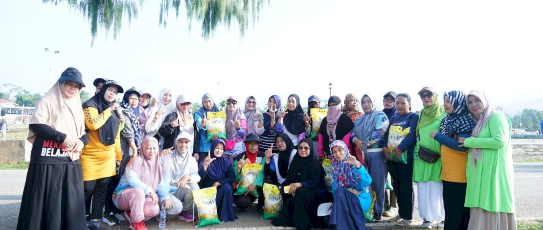 Salah satu organisasi keagamaan yang ada di Kabupaten Luwu Timur yakni Aisyiyah, yang membuka kedai serta berbagi sembako di SSJ.