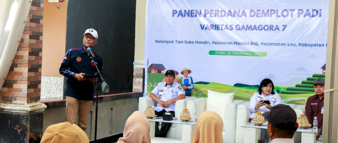 Bank Indonesia sukses menyelenggarakan panen perdana demplot padi varietas Gamagora 7 di Kelompok Tani Sukamandiri, Kecamatan Lau, Kabupaten Maros.