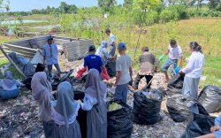 OSIS SMAN 21 Gowa Gelar Aksi Peduli Lingkungan Bersama Guru BK