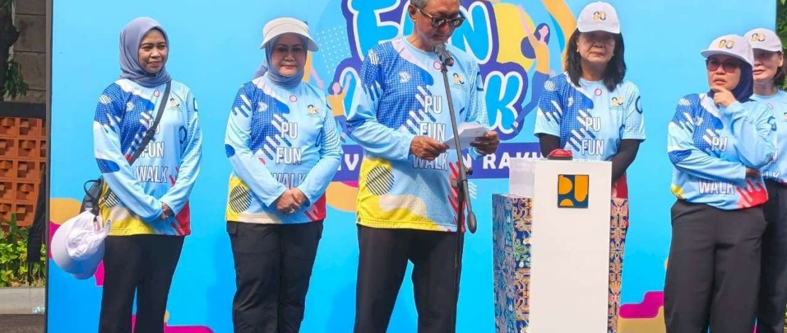 Menteri PU, Dody Hanggodo, pada acara Hari Bakti ke-80 PU dan Pelepasan Bantuan PU Peduli di Jakarta, Minggu, 30 November 2025.