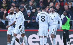 Zirkzee dan Mount Bawa MU Bangkit, Kalahkan Palace 2-1 di Selhurst Park
