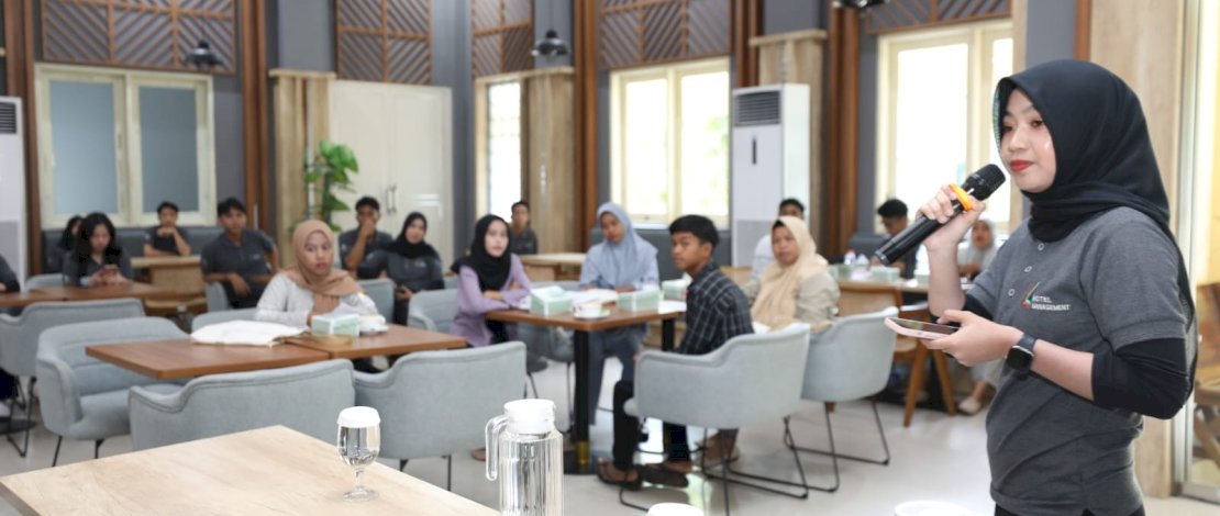 Poltekpar Makassar melalui Program Studi Pengelolaan Perhotelan menyelenggarakan kegiatan Pengabdian Kepada Masyarakat bertajuk From Home Brew to Business.

