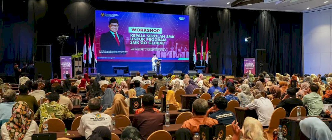Gubernur Sulawesi Selatan Andi Sudirman Sulaiman menghadiri Workshop Kepala Sekolah SMK se-Sulsel untuk Program Go Global, yang dilaksanakan oleh Menteri Koordinator Bidang Pemberdayaan Masyarakat,  Muhaimin Iskandar, di Hotel Claro Makassar, Rabu, 3 November 2025.