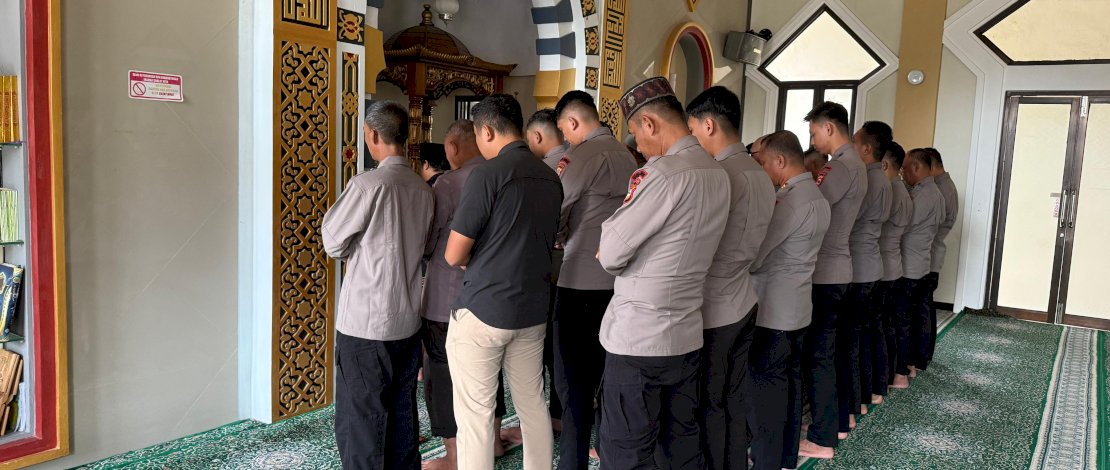 Sat Brimob Polda Sulsel Gelar Salat Gaib untuk Korban Bencana di Aceh, Sumbar, dan Sumut