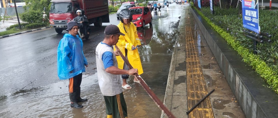 Hujan Guyur Makassar, DPU Kerahkan 40 Satgas Tangani Genangan di Titik Kritis