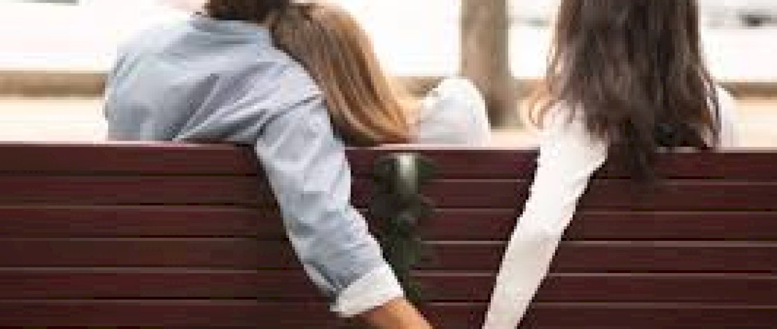 Dari Isu Selingkuh hingga Tekanan Kerja: Potret Kandasnya Rumah Tangga Artis 2025