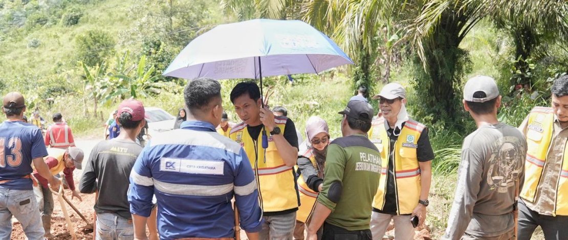Kepala Dinas Bina Marga dan Bina Konstruksi Sulsel, Andi Ihsan, melakukan kunjungan kerja di Kabupaten Luwu Timur.