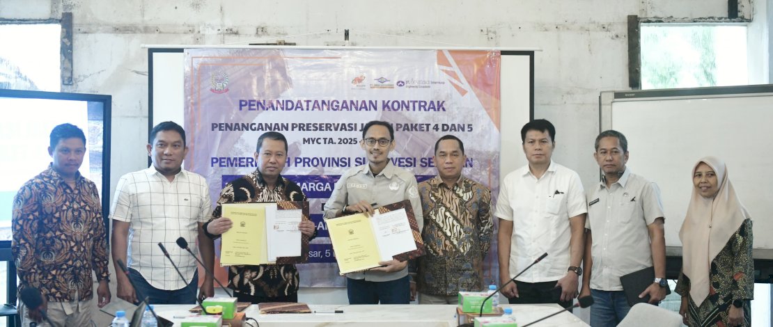 Dinas Bina Marga dan Bina Konstruksi Sulsel secara serentak melaksanakan penandatanganan kontrak bersama kontraktor pelaksana untuk tiga paket Preservasi Jalan Kontrak Tahun Jamak (Multiyear Contract) Tahun Anggaran 2025-2027, yang merupakan bagian dari Multiyears Project (MYP) 2025-2027.
