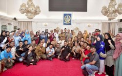 Gubernur Sulsel Lepas 100 Nakes dan Beri Tambahan Bantuan Rp1 Miliar untuk Penanganan Bencana di Aceh Tamiang