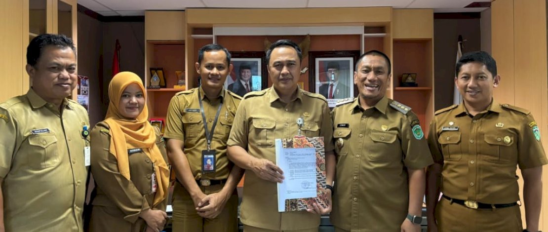 Bupati Luwu Timur, Irwan Bachri Syam, memimpin langsung rombongan audiensi Program Local Service Delivery Improvement Project (LSDP) ke Direktorat Jenderal Bina Pembangunan Daerah Kementerian Dalam Negeri, Senin, 24 November 2025.