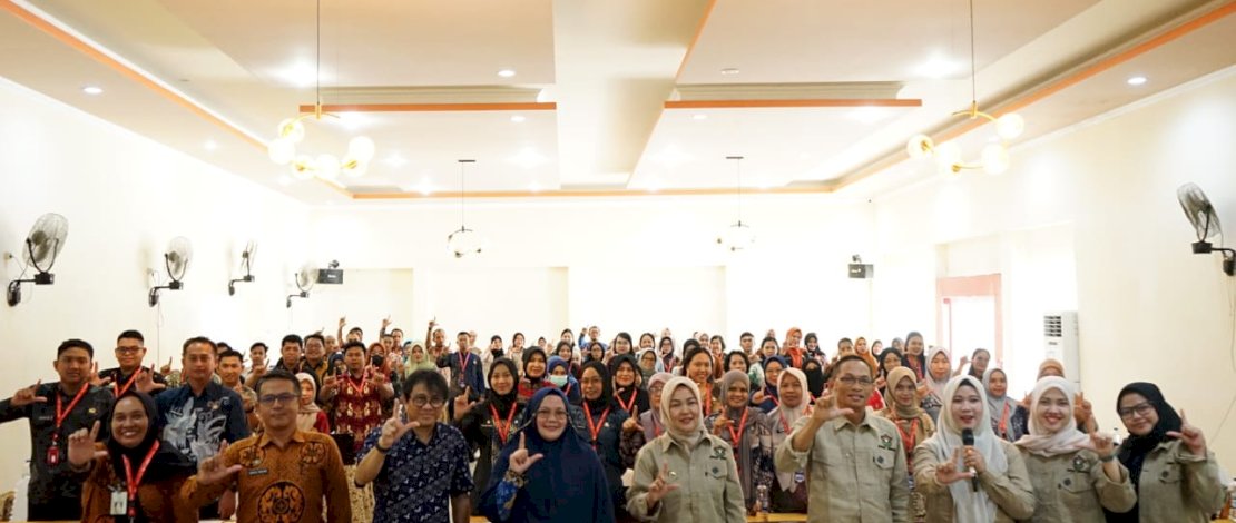 BKPSDM Luwu Timur bekerjasama dengan P2KP LPPM Unhas menggelar Bimbingan Teknis Manajemen Pelayanan Publik, Senin, 17 November 2025.
