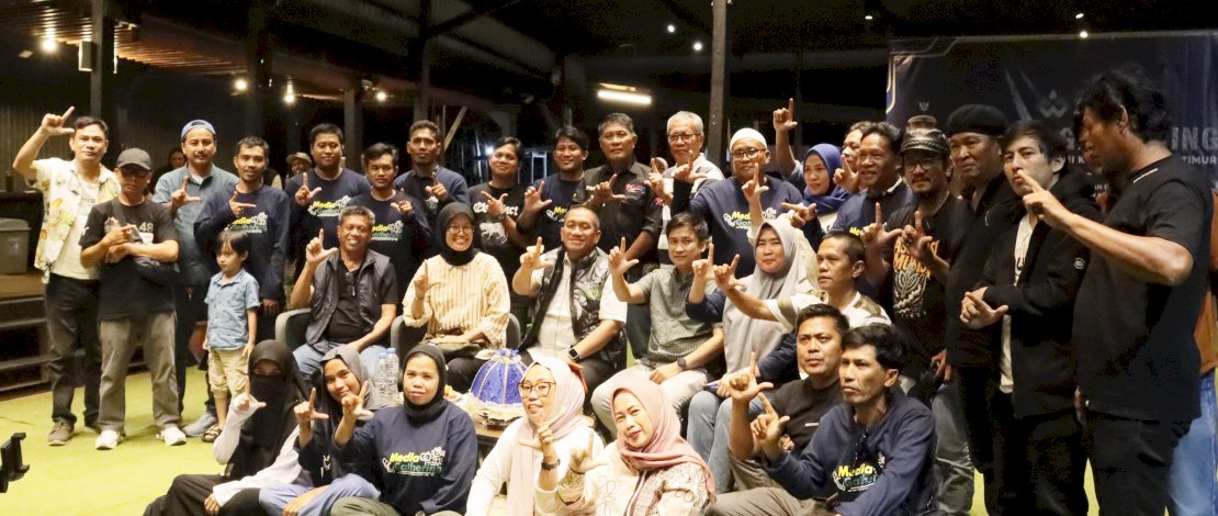 Media Gathering Perumdam Waemami yang turut dihadiri Bupati Luwu Timur Irwan Bachri Syam, yang dilaksanakan di Cafe Munads, Kecamatan Nuha, Sabtu, 29 November 2025.