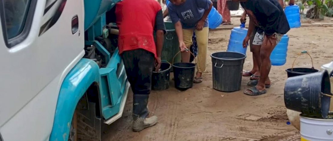 Bantu Korban Terdampak Banjir Aceh Tamiang, Gubernur Sulsel Kirim Bantuan Tiga Truk Air Bersih Siap Minum