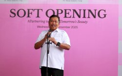 Bupati Takalar Resmikan Pabrik Kosmetik, Serukan Dukungan untuk Investasi