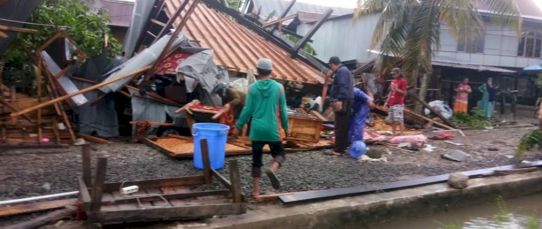 Pasca Puting Beliung, BPBD Catat 48 Rumah Rusak di Pinrang